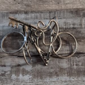 4 Bronzed Key  Napkin  Ring Set